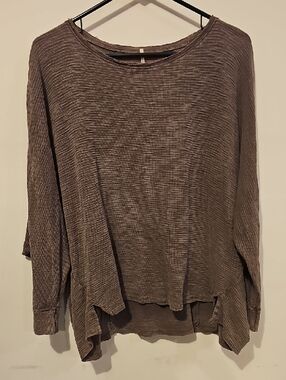 Hello Nite Womens Purple Oversized Gorgeous Top. Size Medium